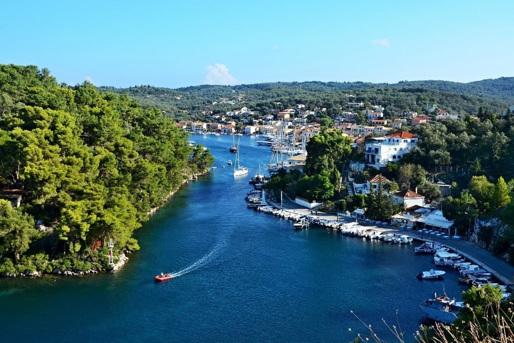 greeceisland-paxos-view-of-the-town-gaios-min_orig